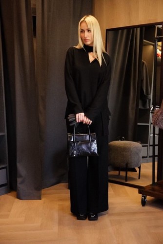 mydlyak-black-suite1-1769154816